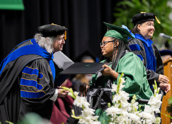 elevar grad dean dash